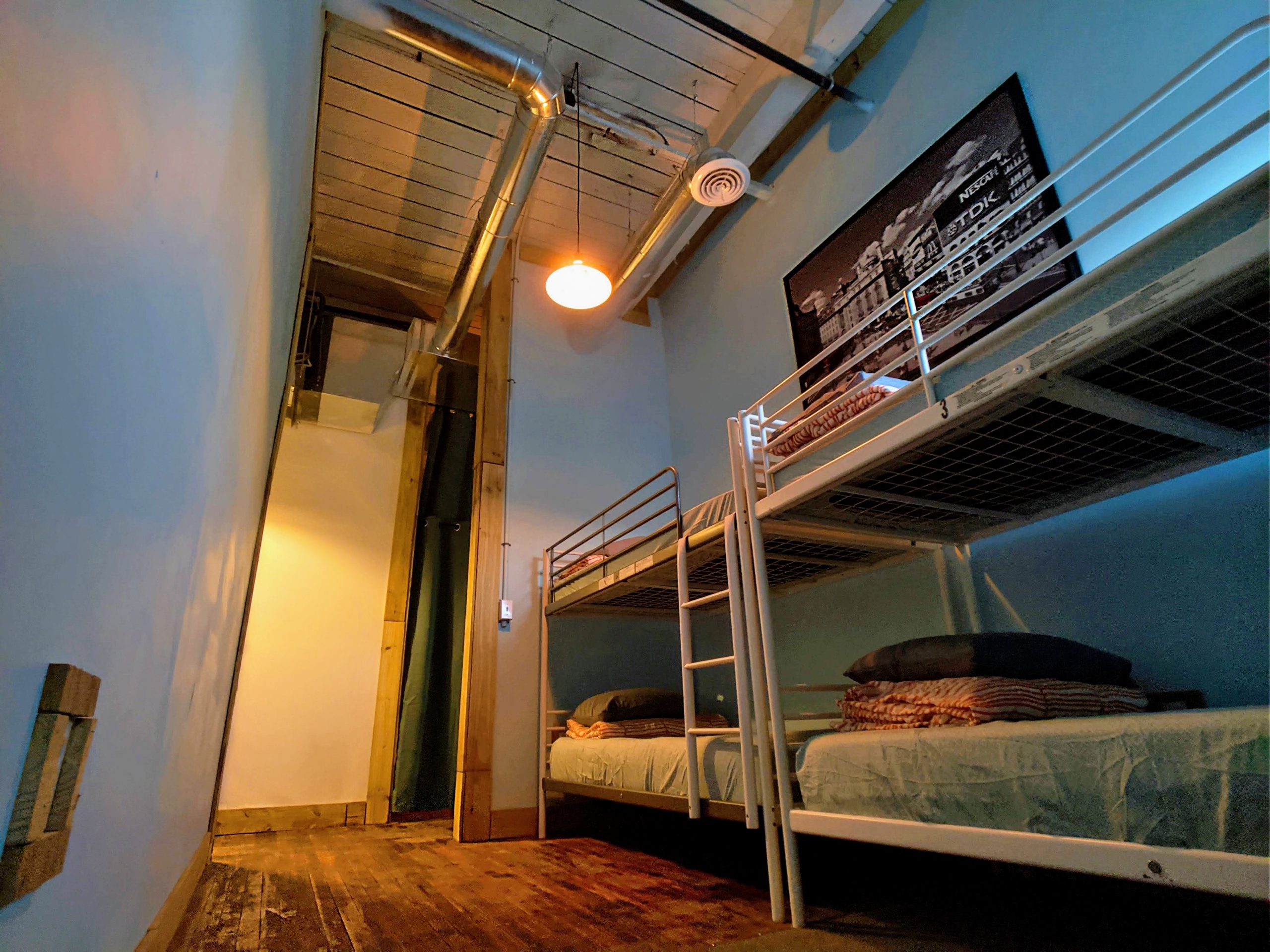 4 bed mixed dorm hostel at City House Poconos